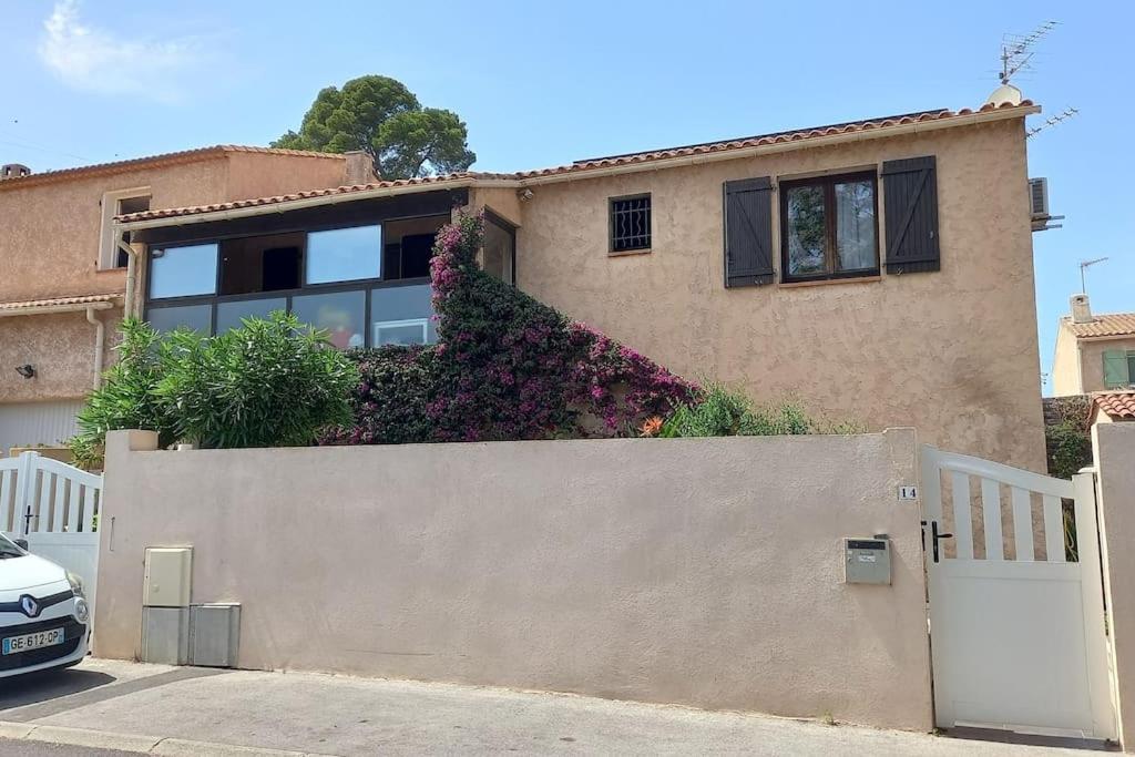 Appartement En Rez De Jardin Et Terrasse Ds Villa Hyères Esterno foto