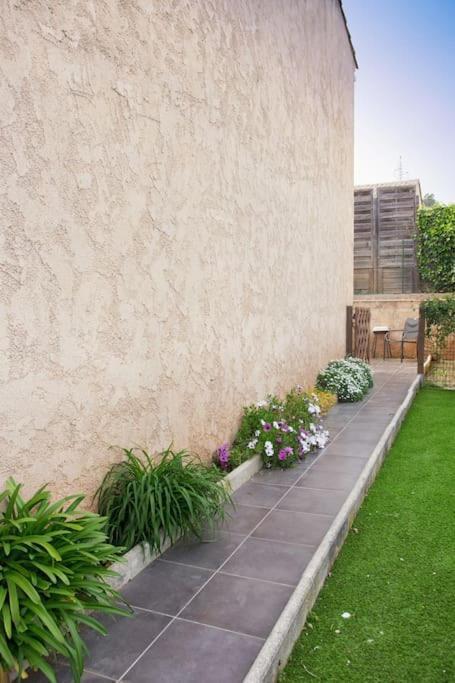Appartement En Rez De Jardin Et Terrasse Ds Villa Hyères Esterno foto